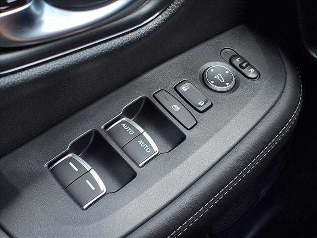 Photo of 2026 Platinum White Pearl Honda HR-V