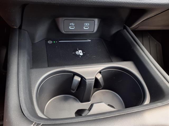 Photo of 2026 Platinum White Pearl Honda HR-V
