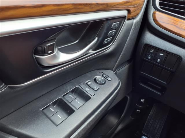 Photo of 2022 Crystal Black Pearl Honda CR-V