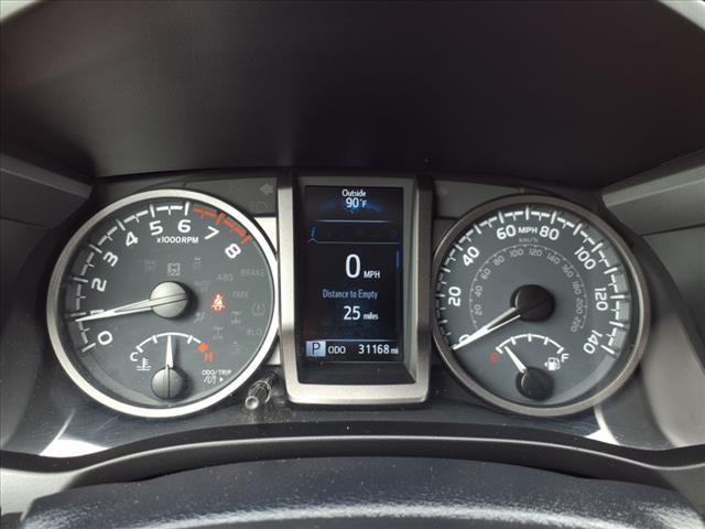 Photo of 2021 Super White Toyota Tacoma