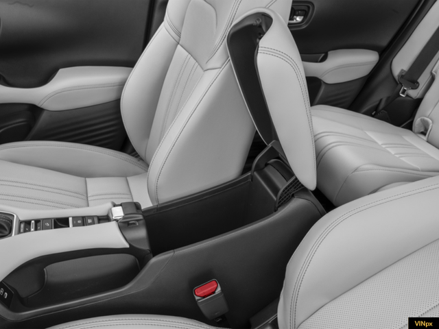 Photo of 2026 Platinum White Pearl Honda HR-V