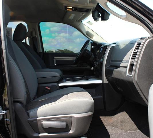 Photo of 2017 Brilliant Black Crystal Pearlcoat RAM 2500