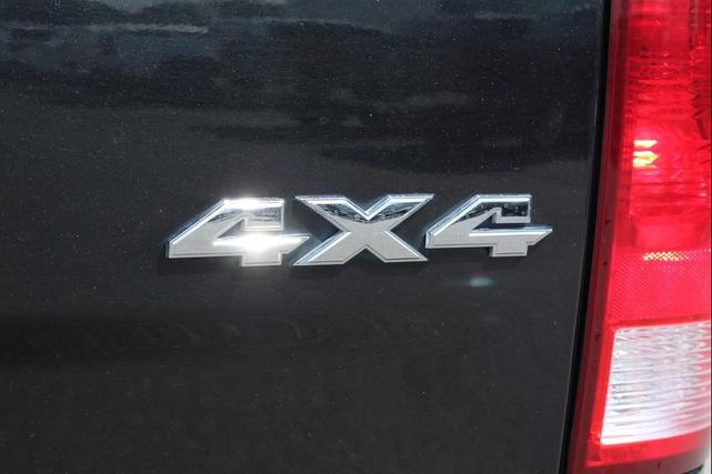 Photo of 2017 Brilliant Black Crystal Pearlcoat RAM 2500