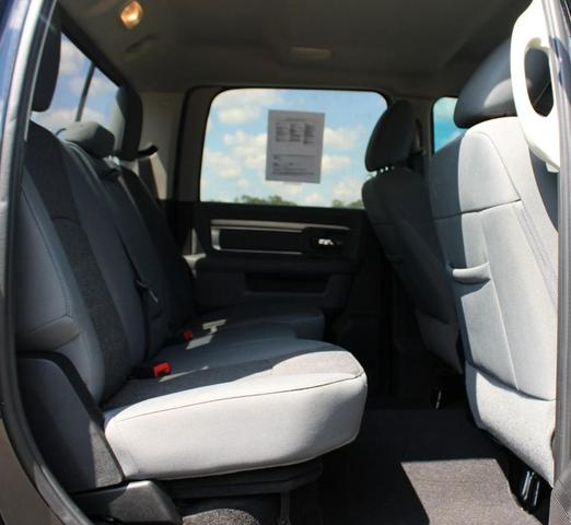 Photo of 2017 Brilliant Black Crystal Pearlcoat RAM 2500
