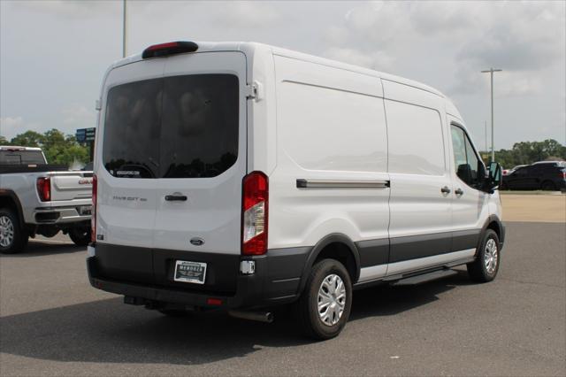 Photo of 2023 Oxford White Ford Transit-150