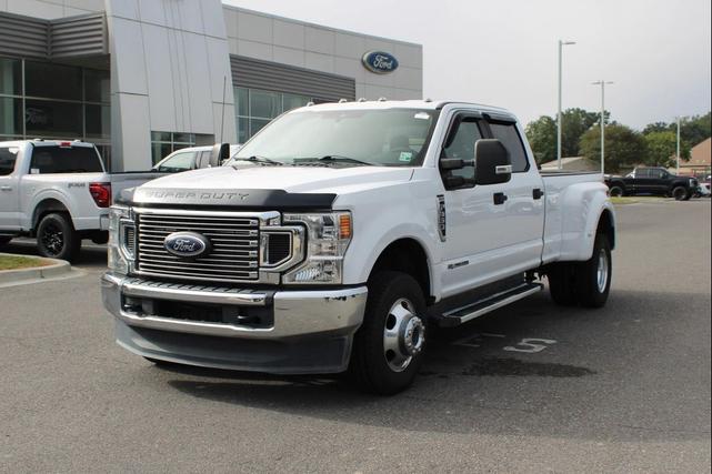 Photo of 2022 Oxford White Ford F-350