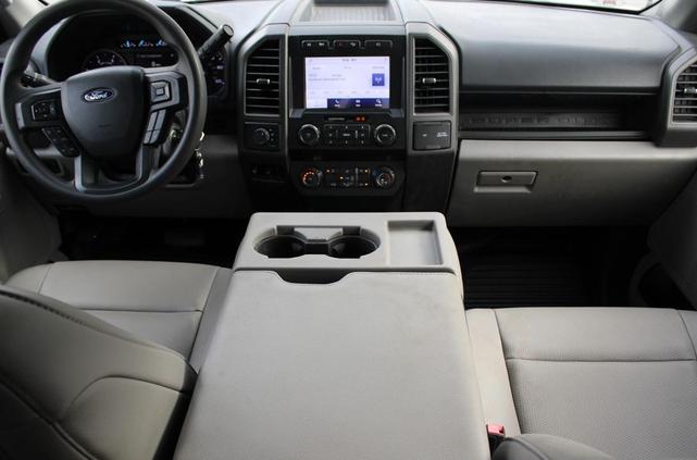 Photo of 2022 Oxford White Ford F-350