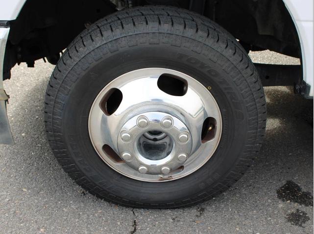 Photo of 2022 Oxford White Ford F-350