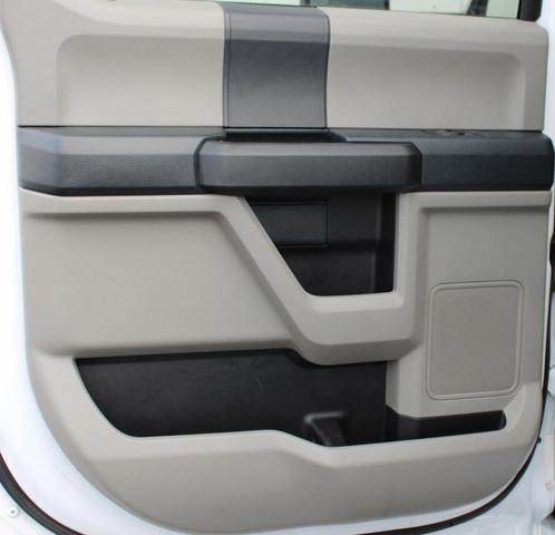 Photo of 2022 Oxford White Ford F-350