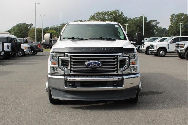 Photo of 2022 Oxford White Ford F-350