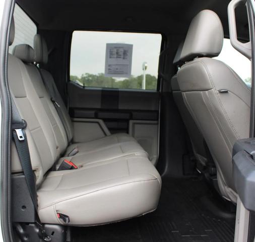 Photo of 2022 Oxford White Ford F-350