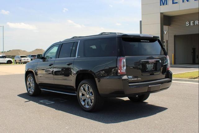 Photo of 2017 Grey GMC Yukon XL