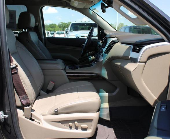 Photo of 2017 Grey GMC Yukon XL