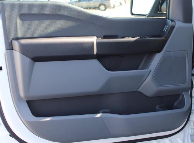 Photo of 2025 Oxford White Ford F-150