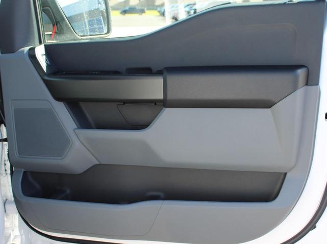 Photo of 2025 Oxford White Ford F-150