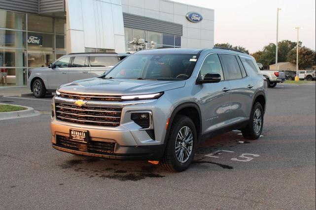 Photo of 2025 Silver Chevrolet Traverse