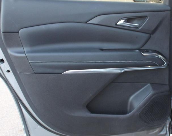 Photo of 2025 Silver Chevrolet Traverse