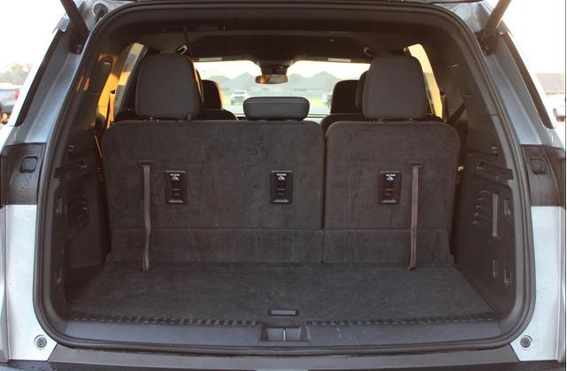Photo of 2025 Silver Chevrolet Traverse