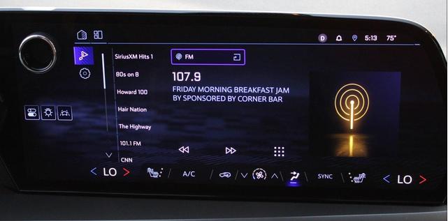 Photo of 2025 Silver Chevrolet Traverse
