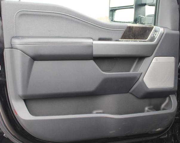 Photo of 2025 Agate Black Metallic Ford F-250