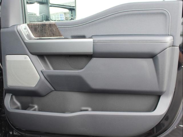 Photo of 2025 Agate Black Metallic Ford F-250