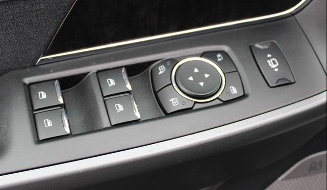 Photo of 2025 Agate Black Metallic Ford F-250