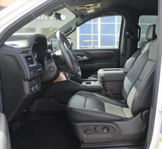 Photo of 2022 White Chevrolet Tahoe