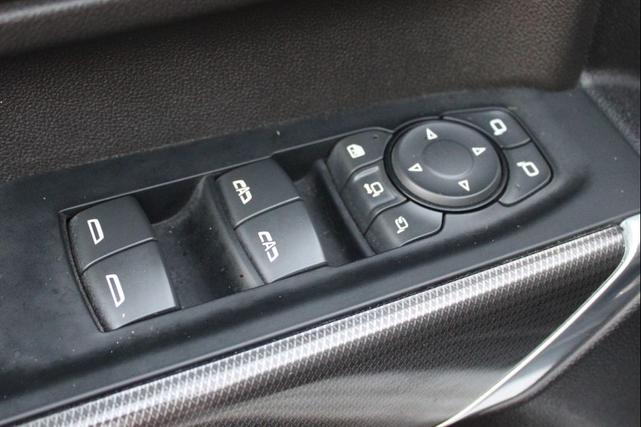 Photo of 2023 Summit White GMC Sierra 2500