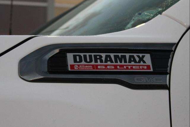 Photo of 2023 Summit White GMC Sierra 2500