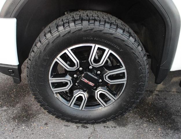Photo of 2023 Summit White GMC Sierra 2500