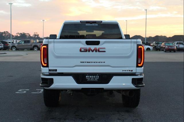 Photo of 2023 Summit White GMC Sierra 2500