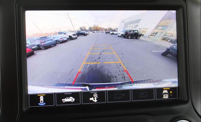 Photo of 2023 Summit White GMC Sierra 2500