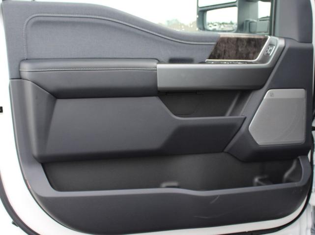 Photo of 2026 Star White Metallic Tri-Coat Ford F-250