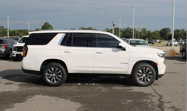 Photo of 2023 Summit White Chevrolet Tahoe