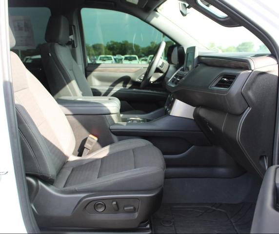 Photo of 2023 Summit White Chevrolet Tahoe