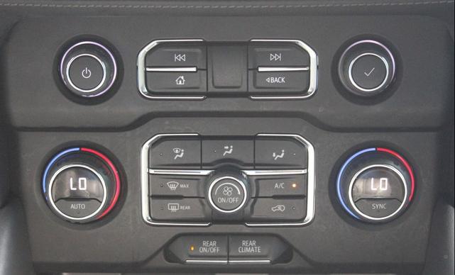 Photo of 2023 Summit White Chevrolet Tahoe