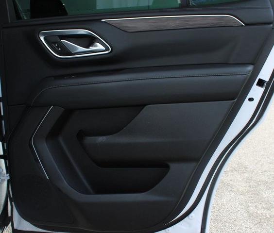 Photo of 2023 Summit White Chevrolet Tahoe
