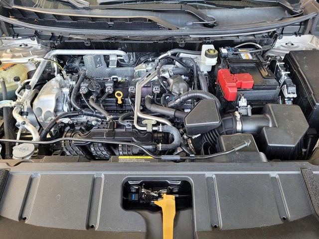 Photo of 2021 Champagne Silver Metallic Nissan Rogue