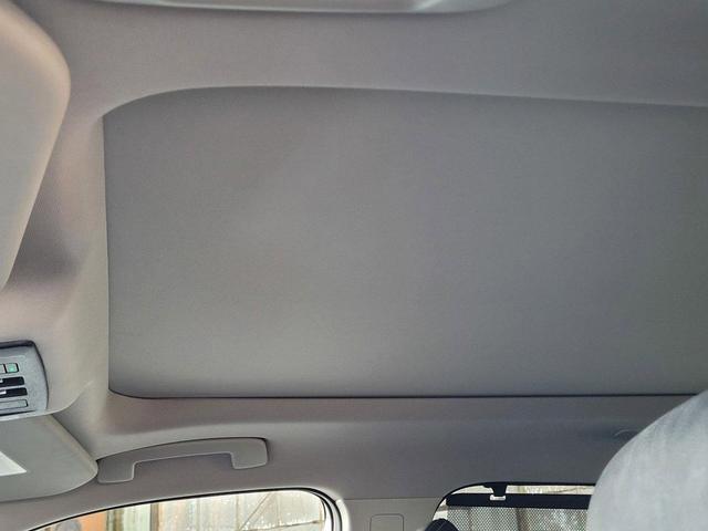 Photo of 2021 Champagne Silver Metallic Nissan Rogue