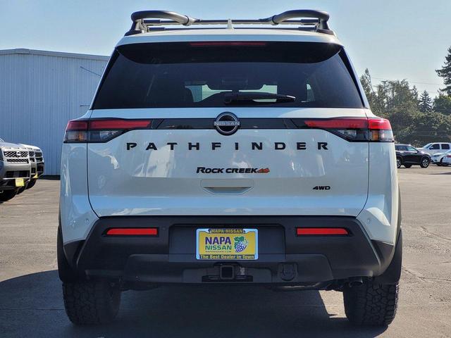 Photo of 2025 Glacier White Nissan Pathfinder