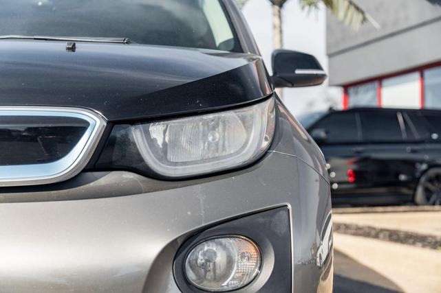 Photo of 2016 Platinum Silver w/BMW i Frozen Blue Accent BMW i3