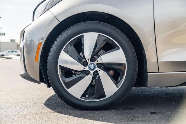 Photo of 2016 Platinum Silver w/BMW i Frozen Blue Accent BMW i3