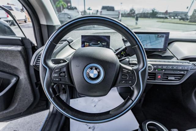 Photo of 2016 Platinum Silver w/BMW i Frozen Blue Accent BMW i3