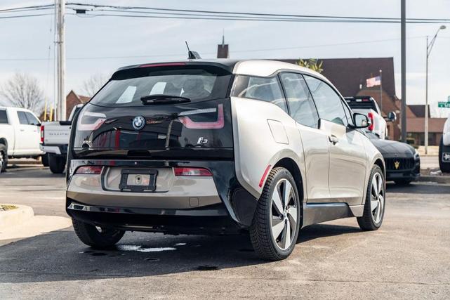 Photo of 2016 Platinum Silver w/BMW i Frozen Blue Accent BMW i3