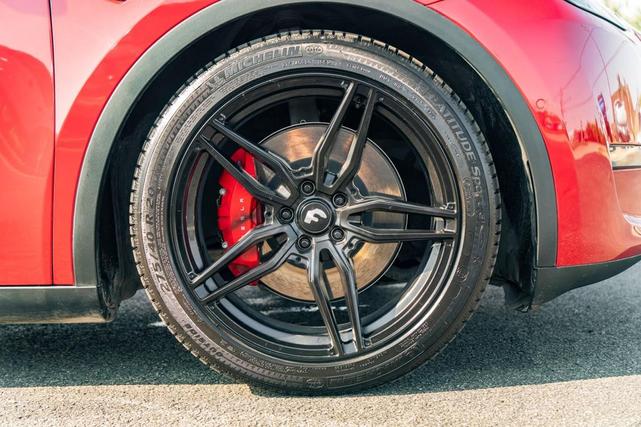 Photo of 2022 Red Multi-Coat Tesla Model Y