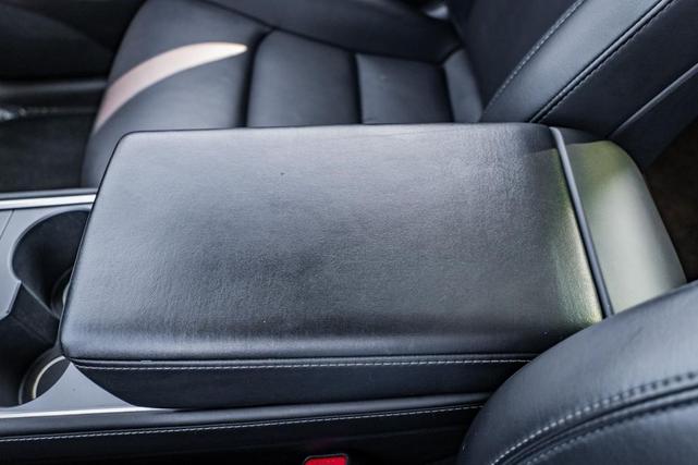 Photo of 2022 Red Multi-Coat Tesla Model Y