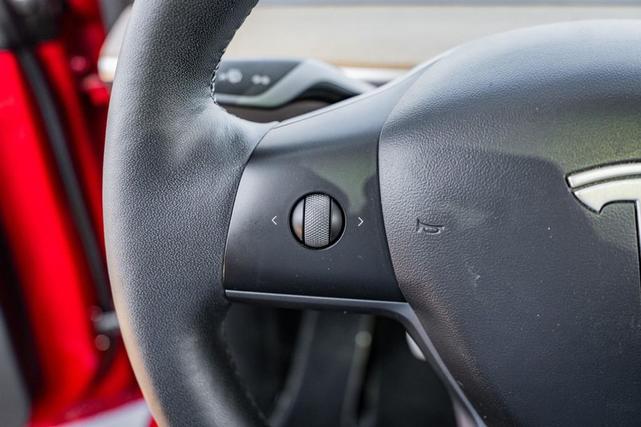 Photo of 2022 Red Multi-Coat Tesla Model Y