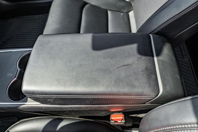 Photo of 2018 Silver Metallic Tesla Model 3