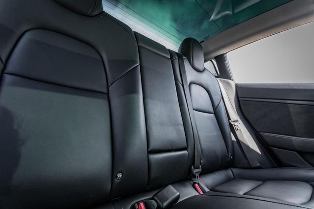 Photo of 2018 Silver Metallic Tesla Model 3