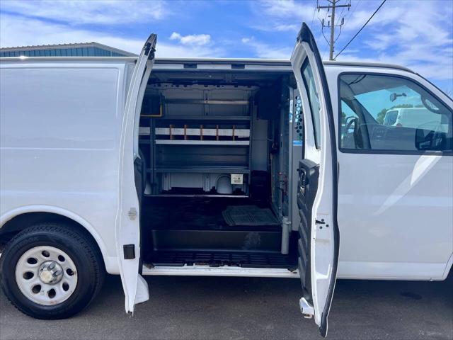Photo of 2014 Summit White Chevrolet Express 1500